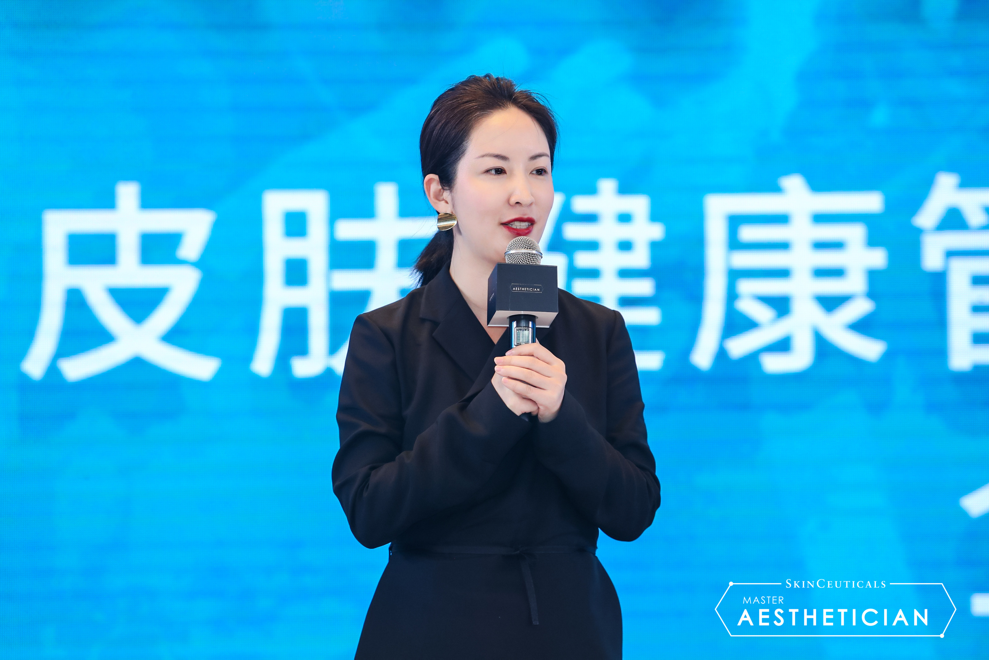 修丽可品牌医美品类总经理 范菁女士.JPG
